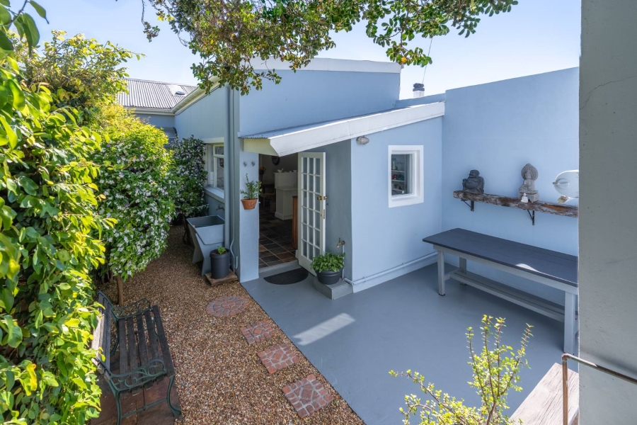 1 Bedroom Property for Sale in Woodstock Western Cape